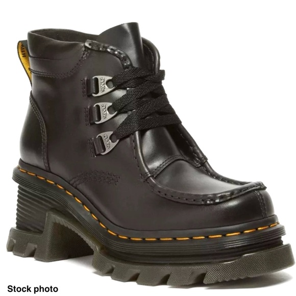 Dr. Martens Corran 3i Lace-Up Boots - Picture 2 of 9